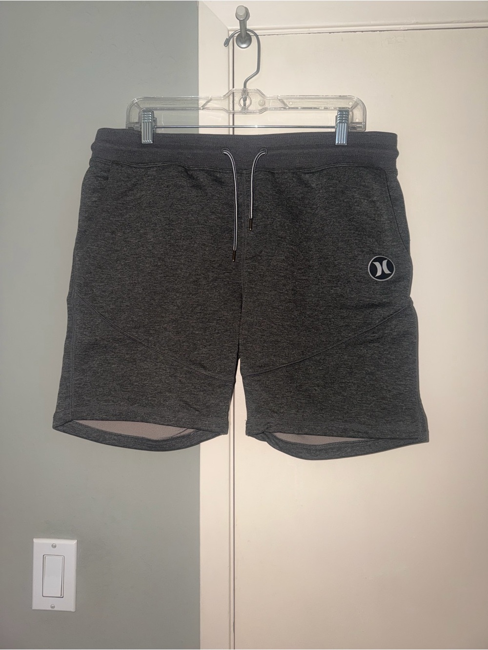 Hurley Nike Dri-fit Men's Gray Athletic Drawstring Shorts with Pockets